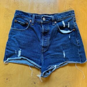 Levi's Women’s Size 28 Premium Ribcage Distressed Jean Shorts Button Y2K Big E